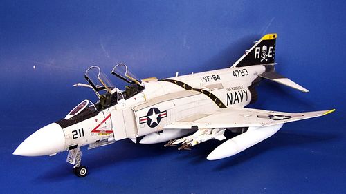 F-4J PHANTOM II VF84 JOLLY ROGERS 1/48 ACADEMY