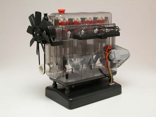 Vídeo] Así puedes hacer una maqueta de un motor de cuatro cilindros con lo  que tengas por casa…