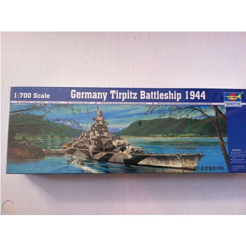 TIRPITZ 1944 1/700 TRUMPETER