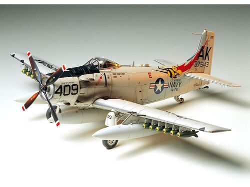 DOUGLAS A1-H SKYRAIDER 1/48 TAMIYA US NAVY