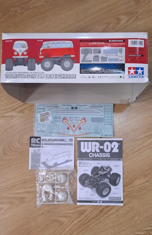 TAMIYA VOLKSWAGEN T1 FURGONETA KIT 1/12 OCASION