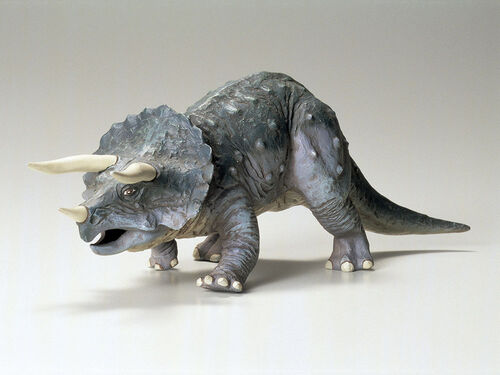 TRICERATOPS EURYCEPHALUS 1/35 TAMIYA