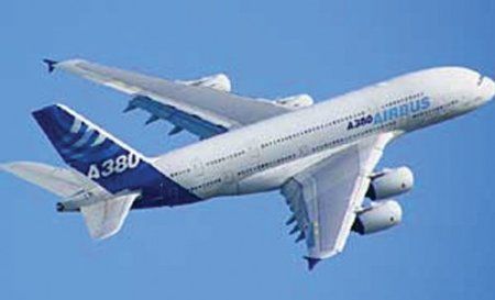 AIRBUS A380 1/125 HELLER